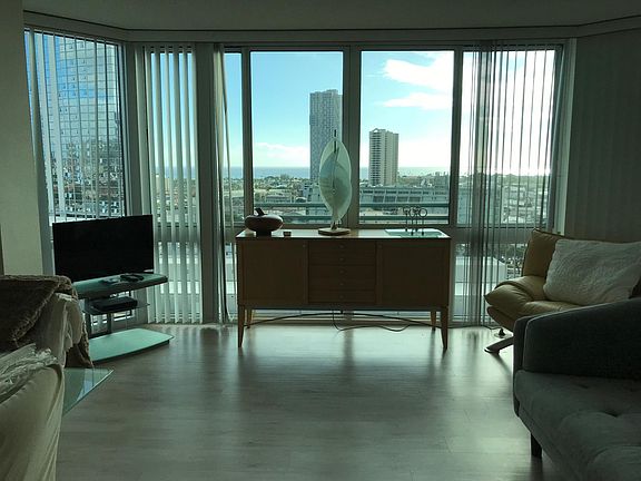 3rd image of 801 King St APT 1703