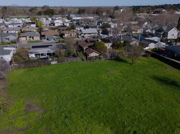 330 Jackson Boulevard, Isleton, CA 95641