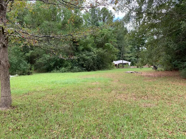 33 Macks Dr, Hattiesburg, MS 39402