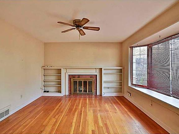 5th image of 30 Vista Dr