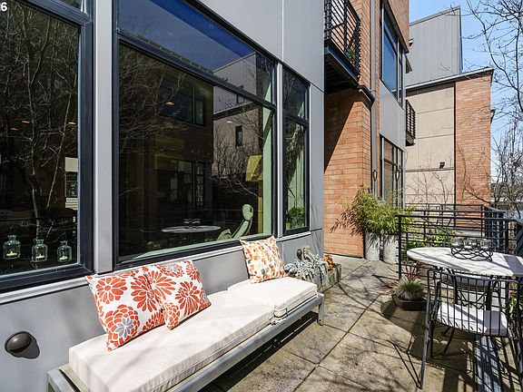 5th image of 1672 NW Riverscape St