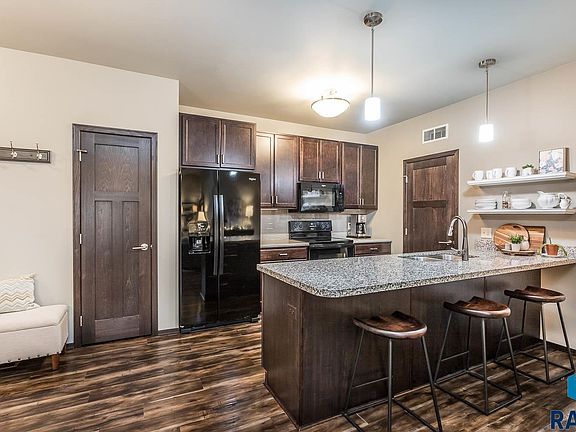 4th image of 7701 S Townsley Ave Unit 201