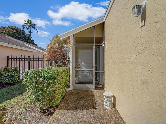 4th image of 1080 NW 20th Ave