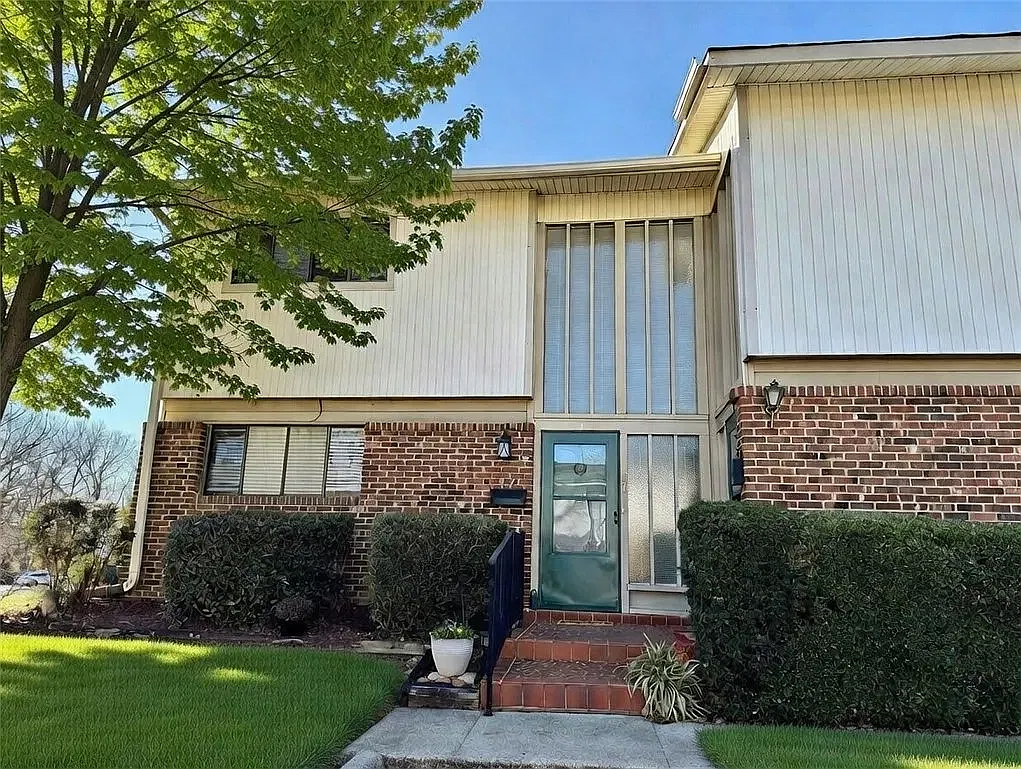3 bed, 1610 sqft, $1,400 — Photo 1