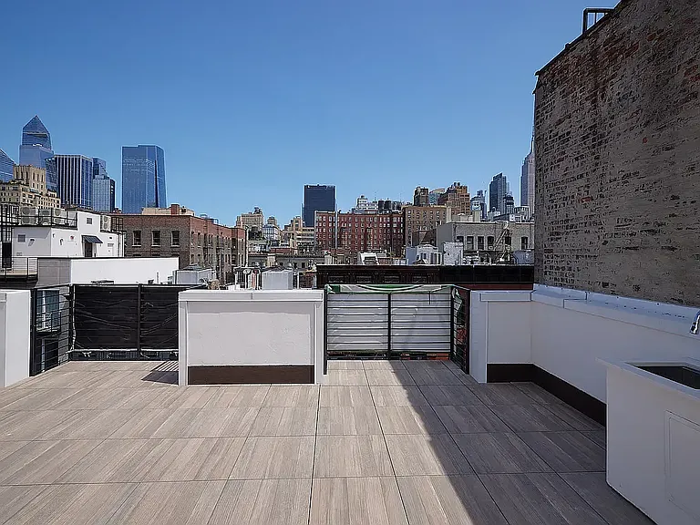 224 W 20th St #2 — Photo 18
