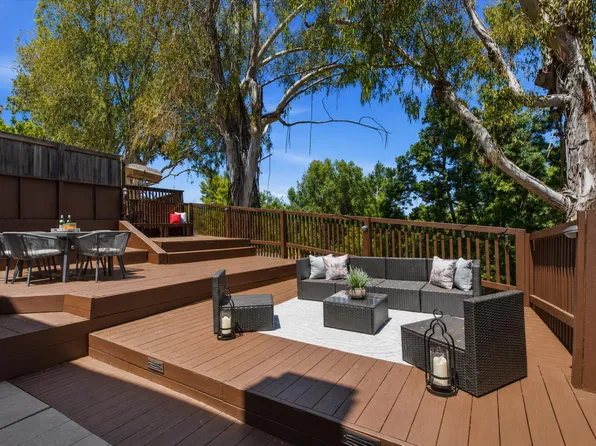 22963 Longdown Rd, Cupertino, CA 95014