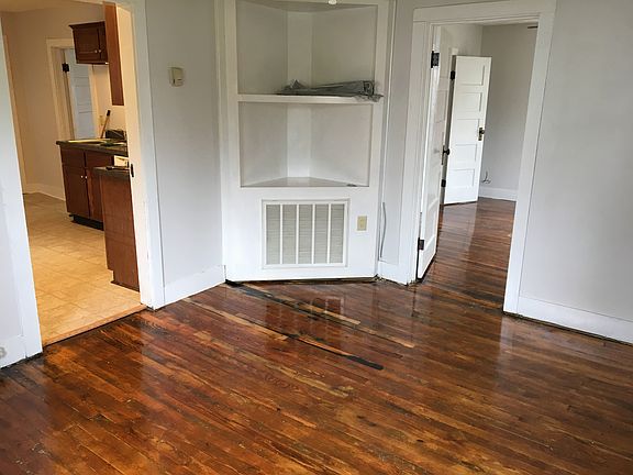 2nd image of 120 W 13th Ave