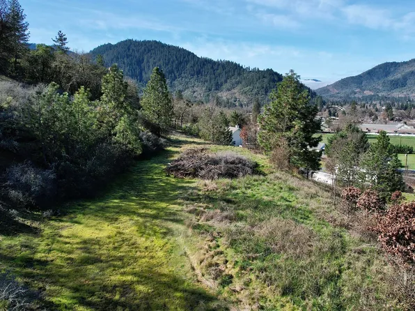 Wards Creek Rd, Rogue River, OR 97537