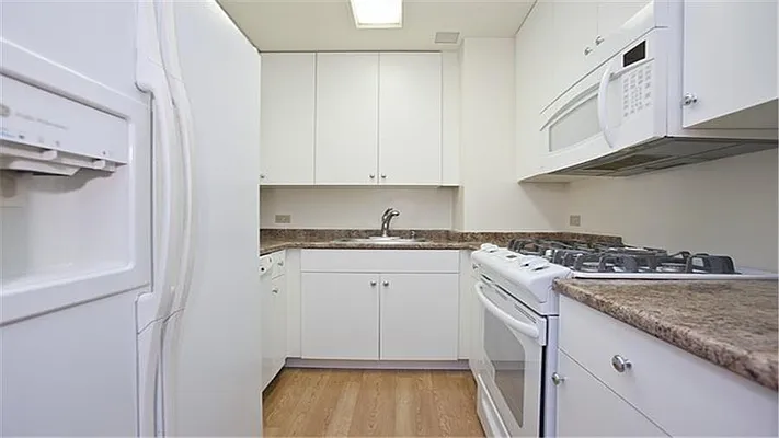 Sold by Fenwick Keats Real Estate | media 9