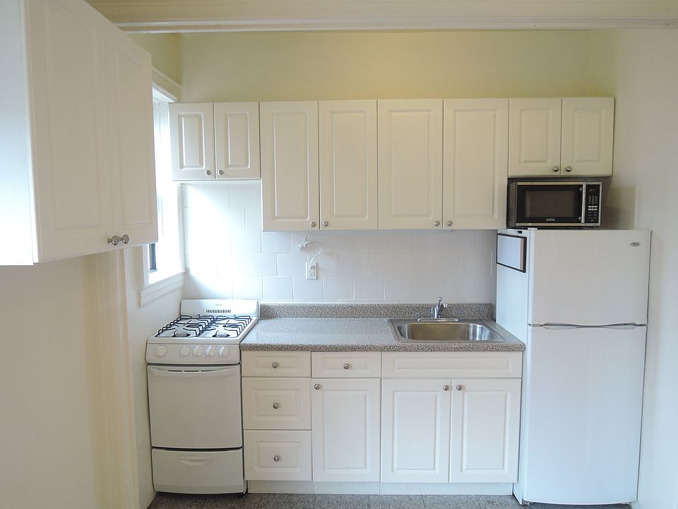 2nd image of 2410 35th St