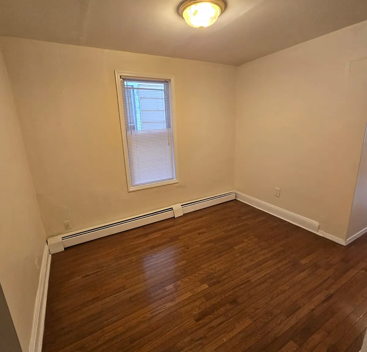 2 bed, $1,900 — Photo 2