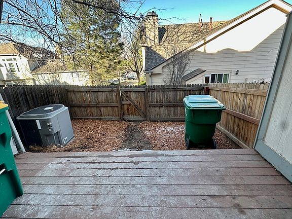 5th image of 3076 W 107th Pl Unit B