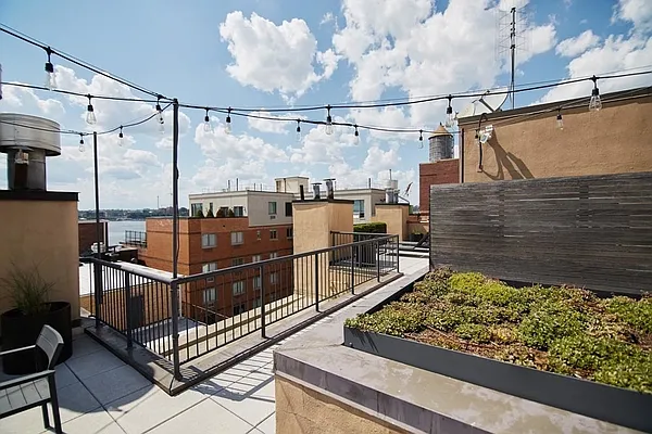 Sold by AA Management | media 33