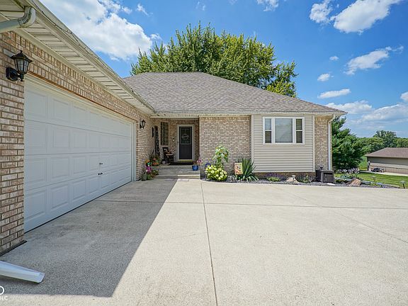 4th image of 8401 N Cherry Knoll Dr
