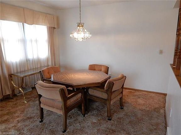 5th image of 817 Ambrose Dr