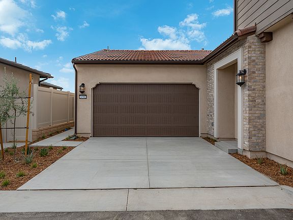 2nd image of 24582 Camino Canoa