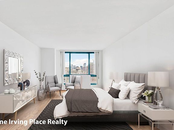 2nd image of 1 Irving Pl APT V23b