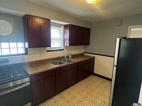 4th image of 7513 Leadale Dr
