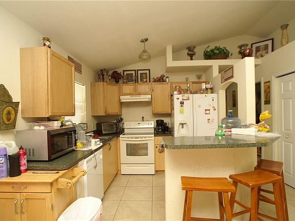 4th image of 5217 SE Driftwood Ave
