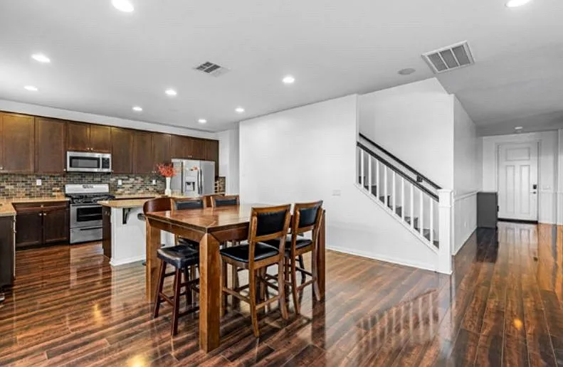 16231 Navigator Ave — Photo 2