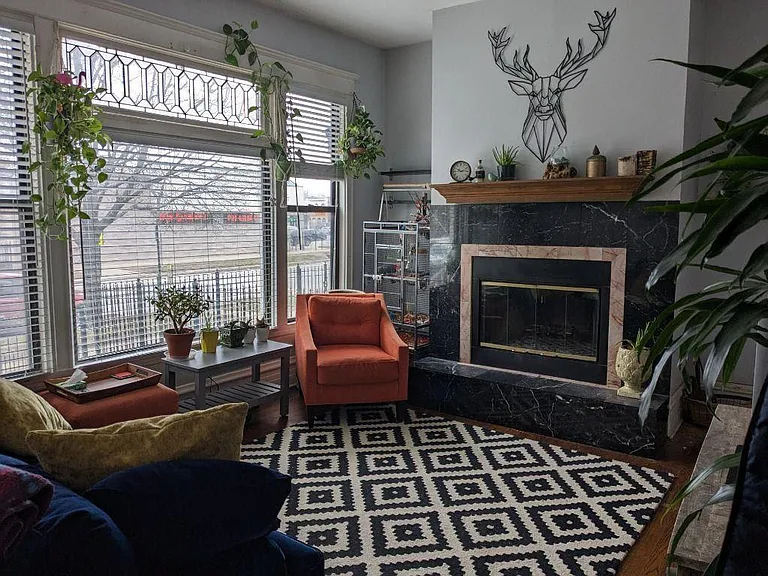 1505 W Wilson Ave #1 — Photo 2