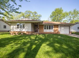 1146 Bosworth Ln, Elk Grove Village, IL 60007