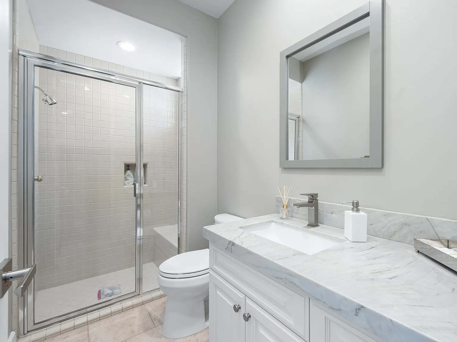 3 bed, 3375 sqft, $7,500 — Photo 2