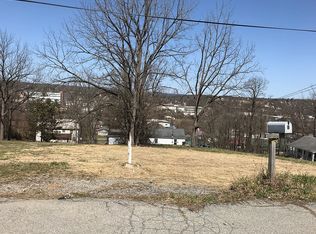 243 2nd St SE, Pulaski, VA 24301