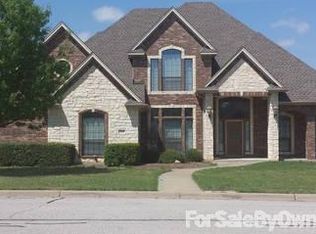 1108 Lynnwood Dr, Cleburne, TX 76033