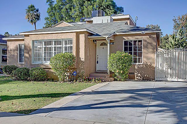 1st image of 17611 Victory Blvd