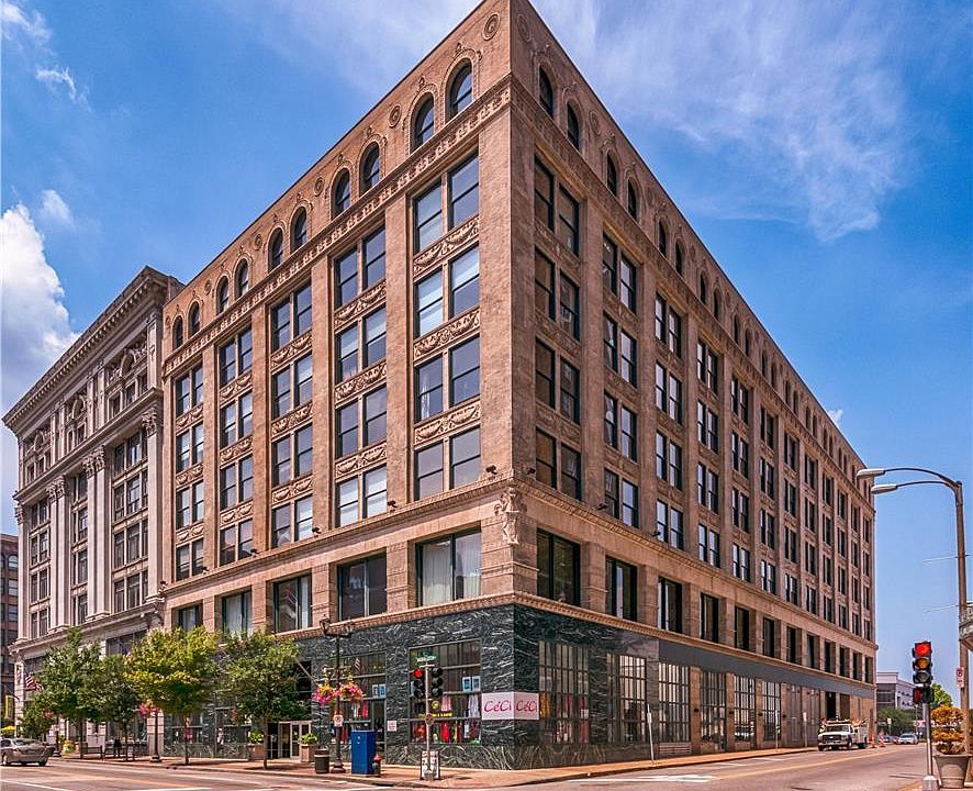 1st image of 901-907 Washington Ave #204