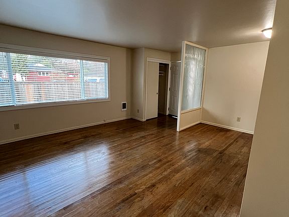 3rd image of 4713 Vesper Dr #2