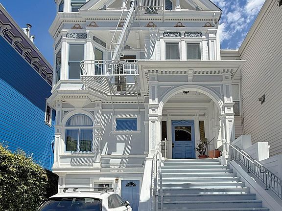 2nd image of 758 Haight St APT 3
