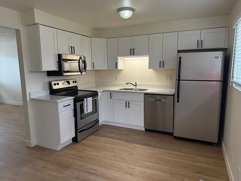 81 W 300 N #TOWNHOUSE — Photo 6