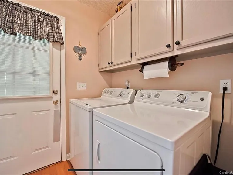 12445 Willow Grove Way — Photo 18