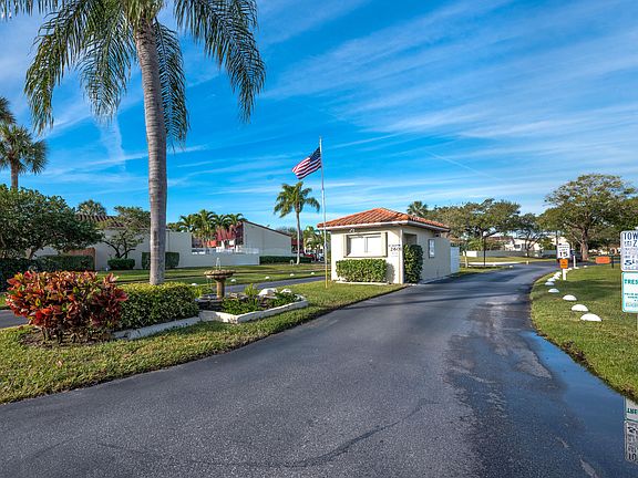 4th image of 2541 Boundbrook Boulevard #101