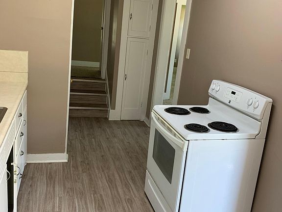 4th image of 449 E Military Ave