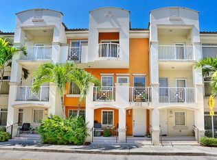 2755 NE 184th Way #103, North Miami Beach, FL 33160
