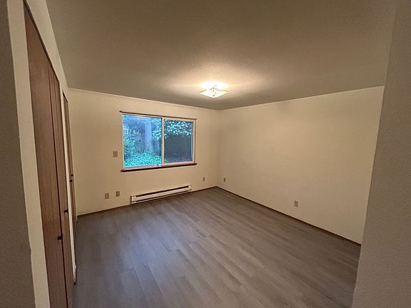 5th image of 1002 10th St NE APT 7