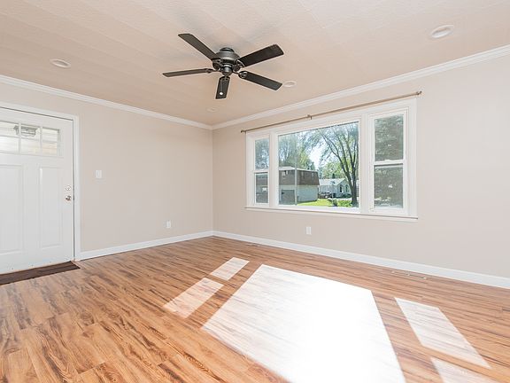 5th image of 4916 Willow Ln