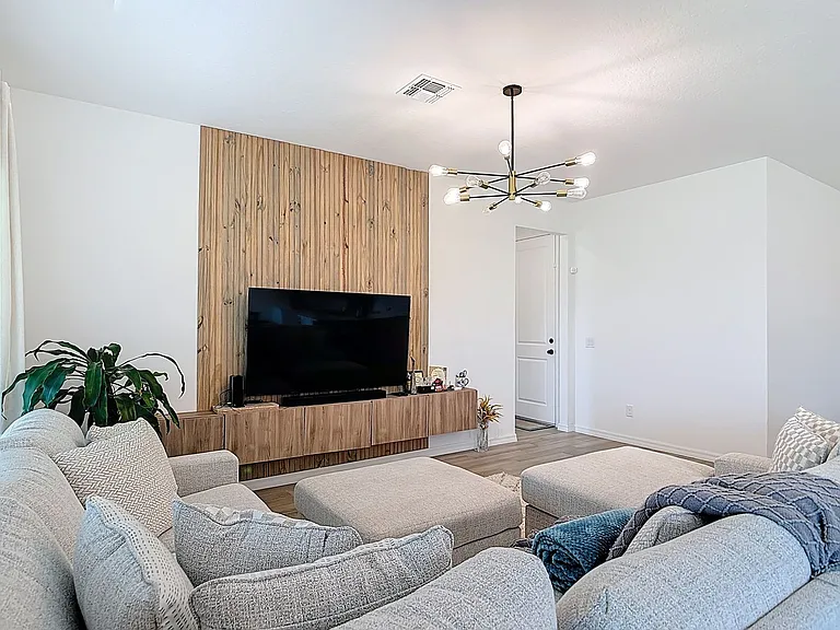 1348 Sterling Pointe Dr — Photo 12