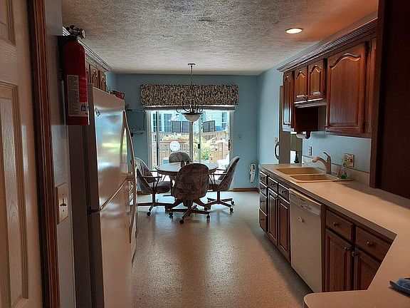 3rd image of 30481 Sugar Sand Ln #22A