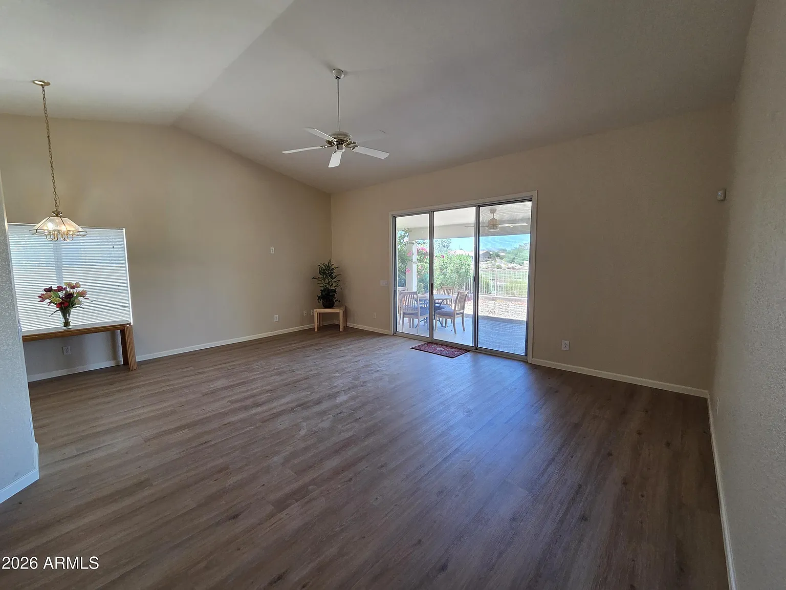 2 bed, 2.0 bath, 1563 sqft, $2,000 — Photo 3
