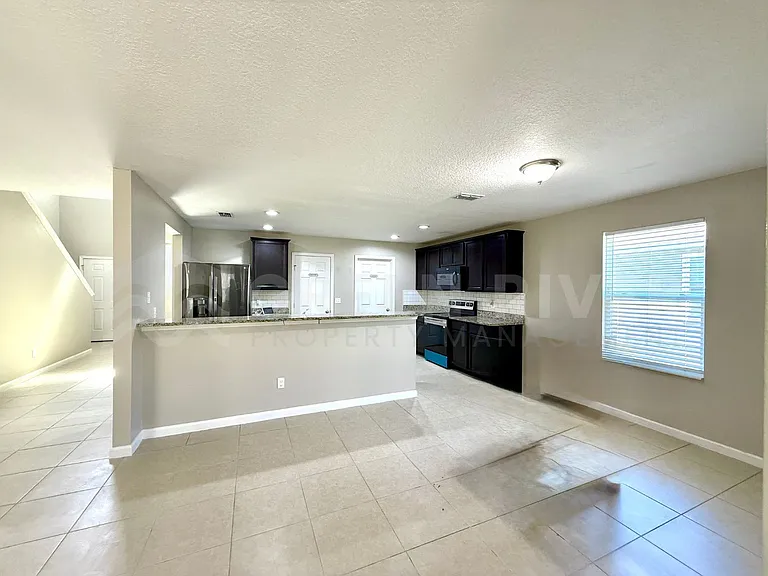 8704 Lake George Cir W — Photo 9