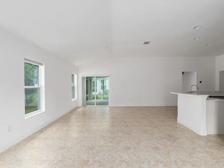 10397 Silver Maple Ave — Photo 7
