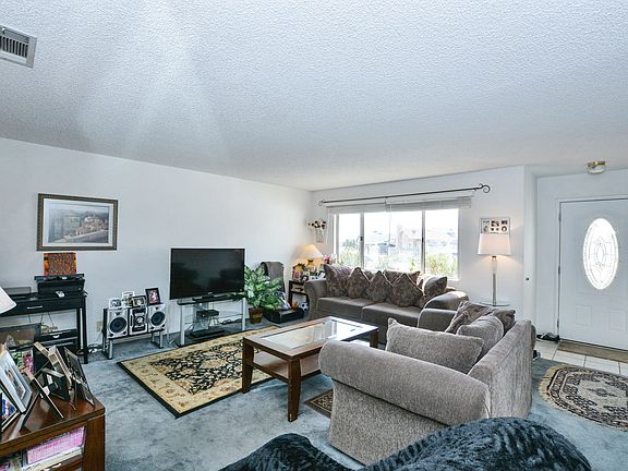 5th image of 840 Crescent Dr