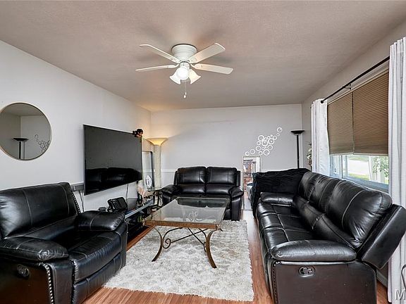 3rd image of 2755 Patterson Rd