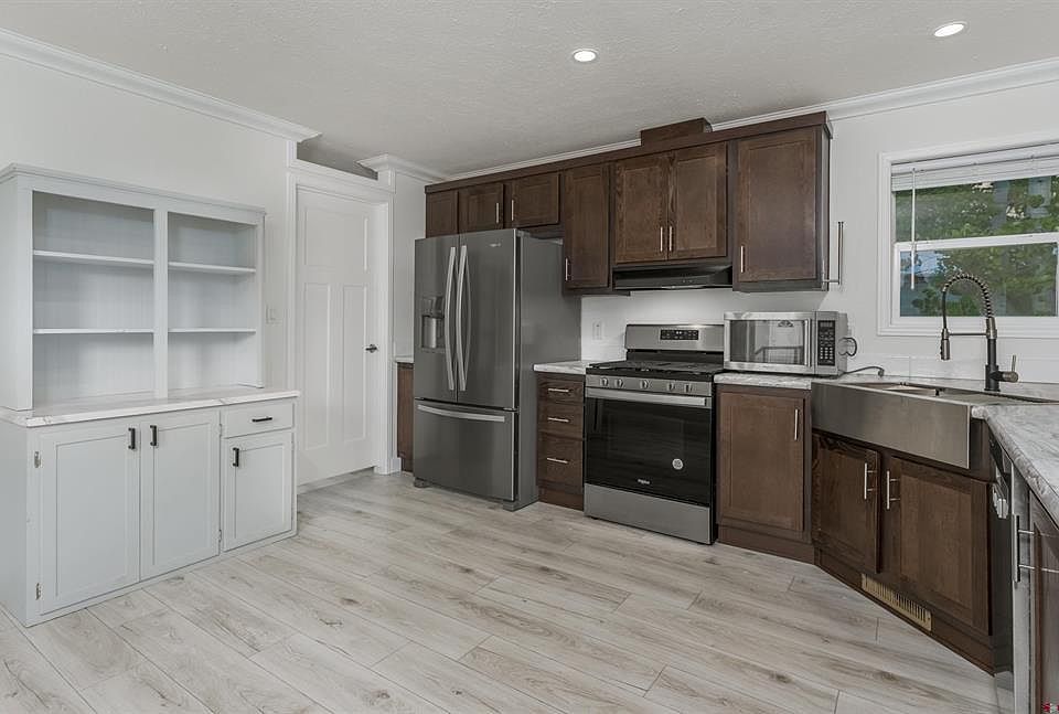 1st image of 8124 County Road 203 #L