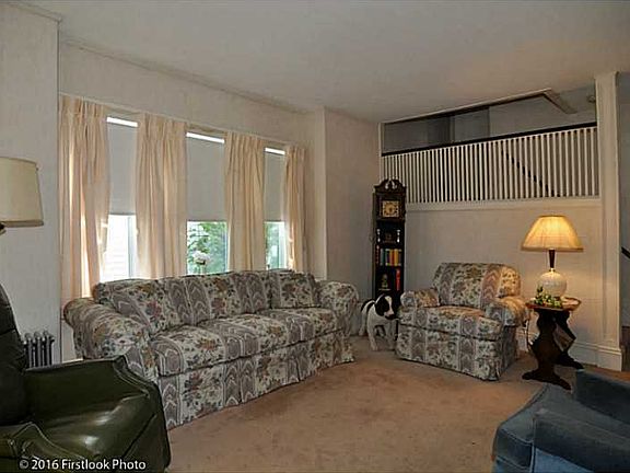 5th image of 100 Bartlett Ave
