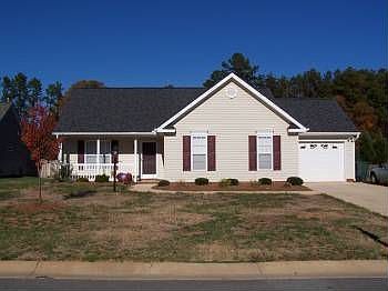 1st image of 210 Cypress Ct